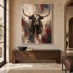 Crown of the Range: longhorn frontale con corna ampie su sfondo bianco osso e bordeaux, ambientazione con cornice bianca
