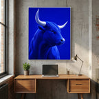 Ritratto monocromatico blu di toro