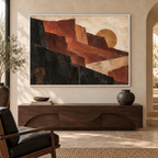 Western Form: forme geometriche terracotta e antracite con sole ocra, ambientazione con cornice bianca